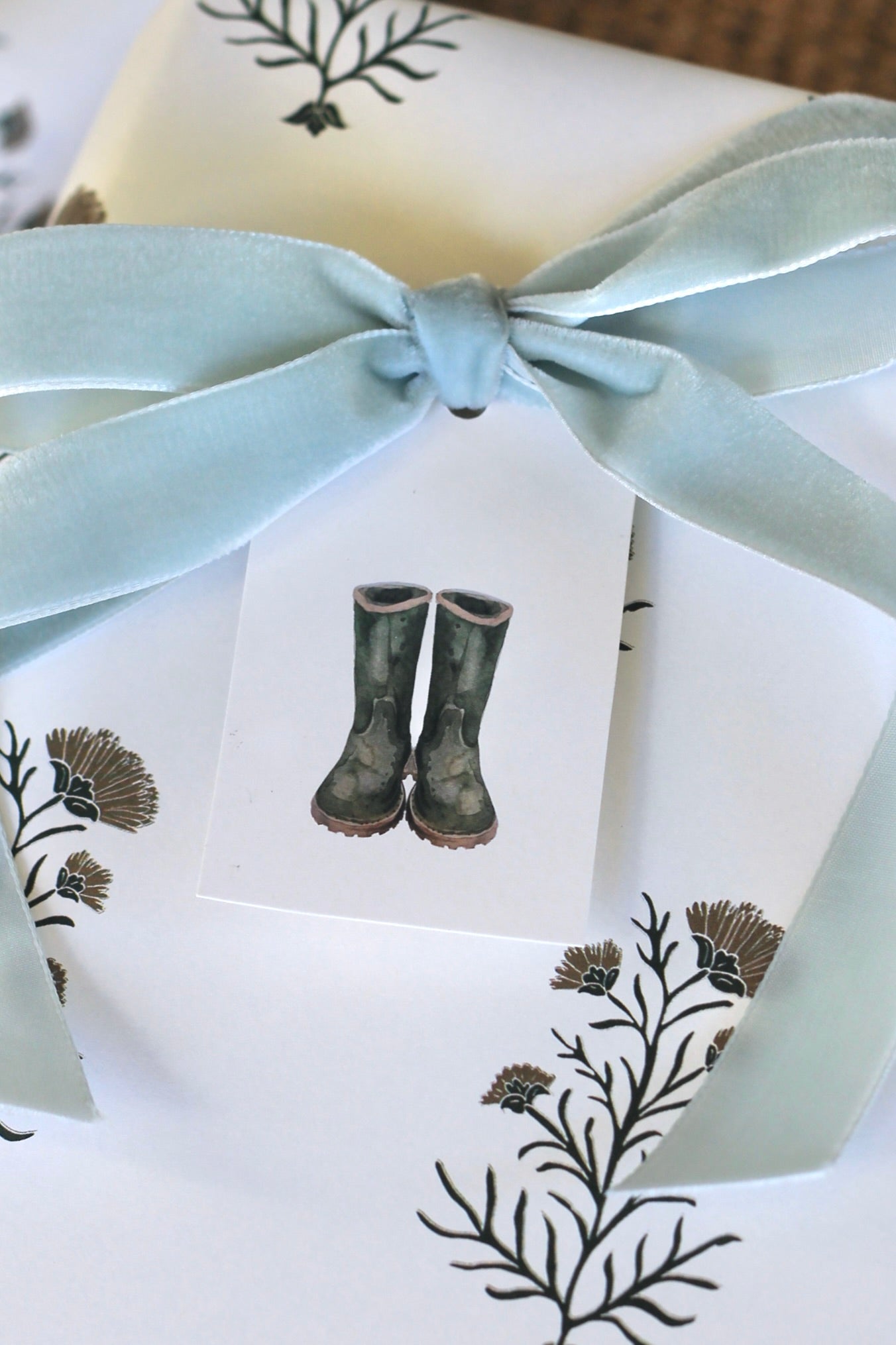 Charlotte Wrapping Paper, Spruce & Gold