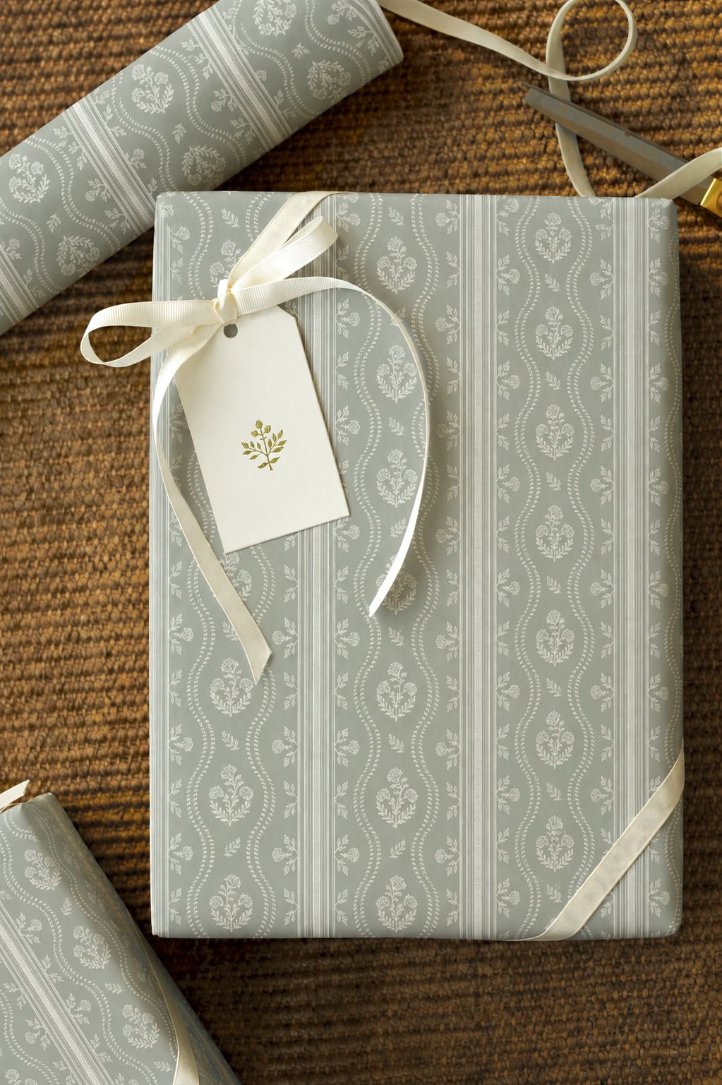 Ellie Wrapping Paper in Silver Sage