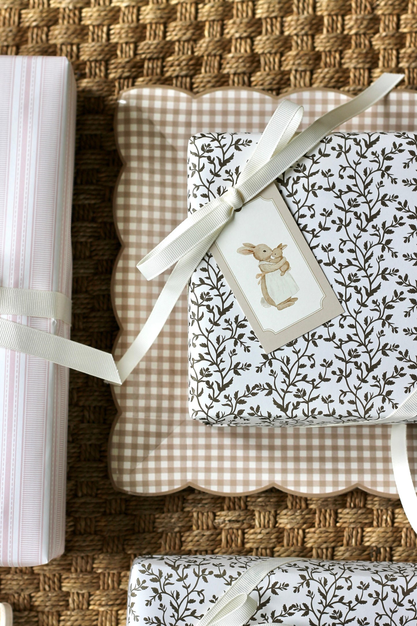 Carolyn Wrapping Papers in Chocolate