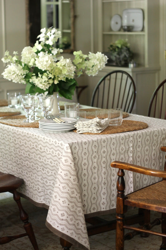 Georgette in Chocolate Tablecloths