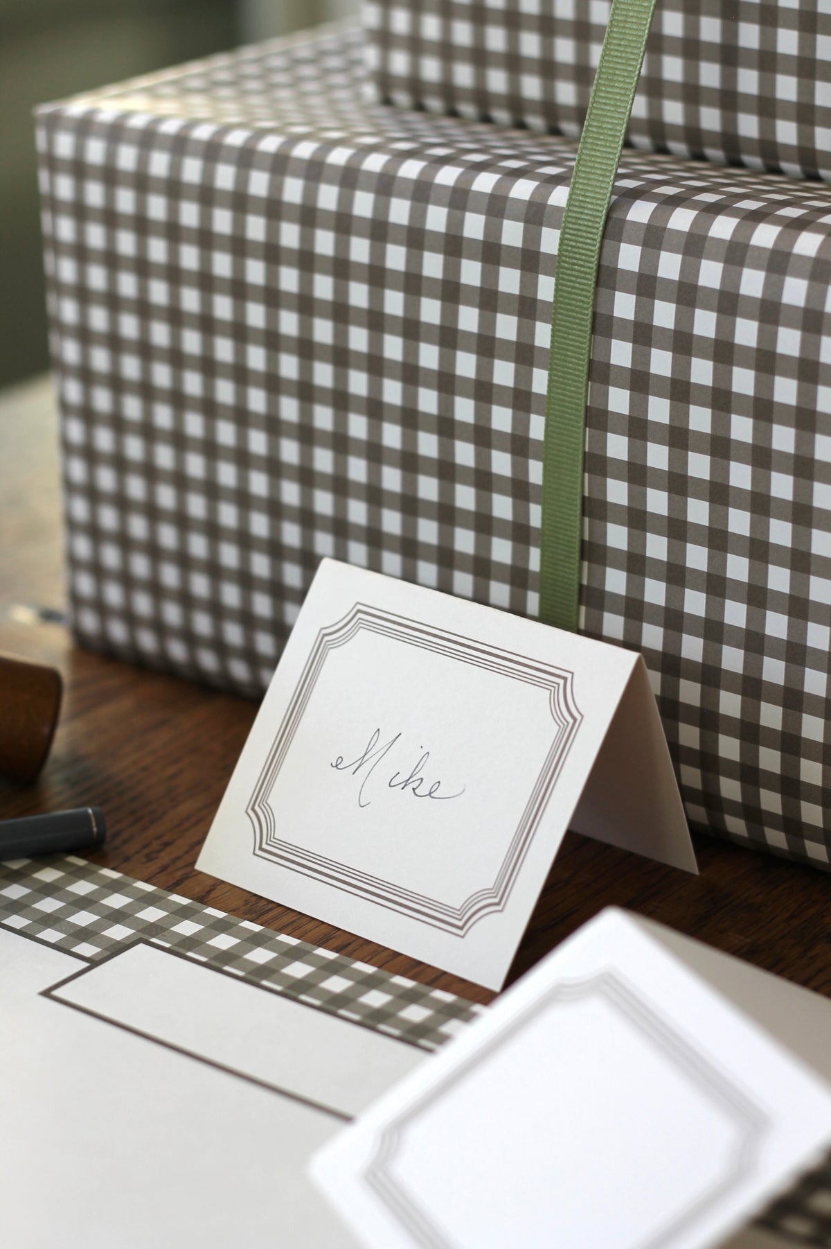 French Border Place Cards | Chocolate