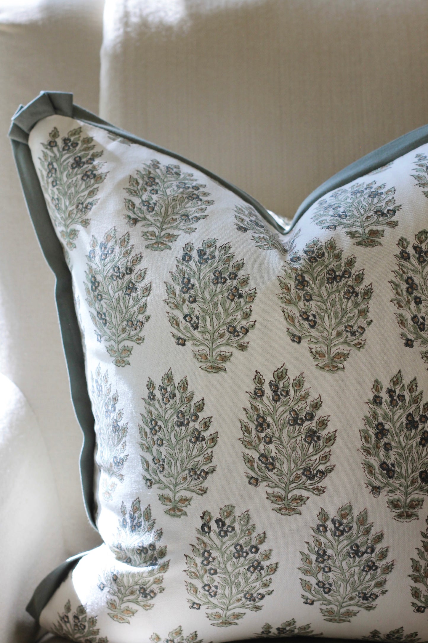 Hydrangea in Slate Pillow Covers with Slate Trim