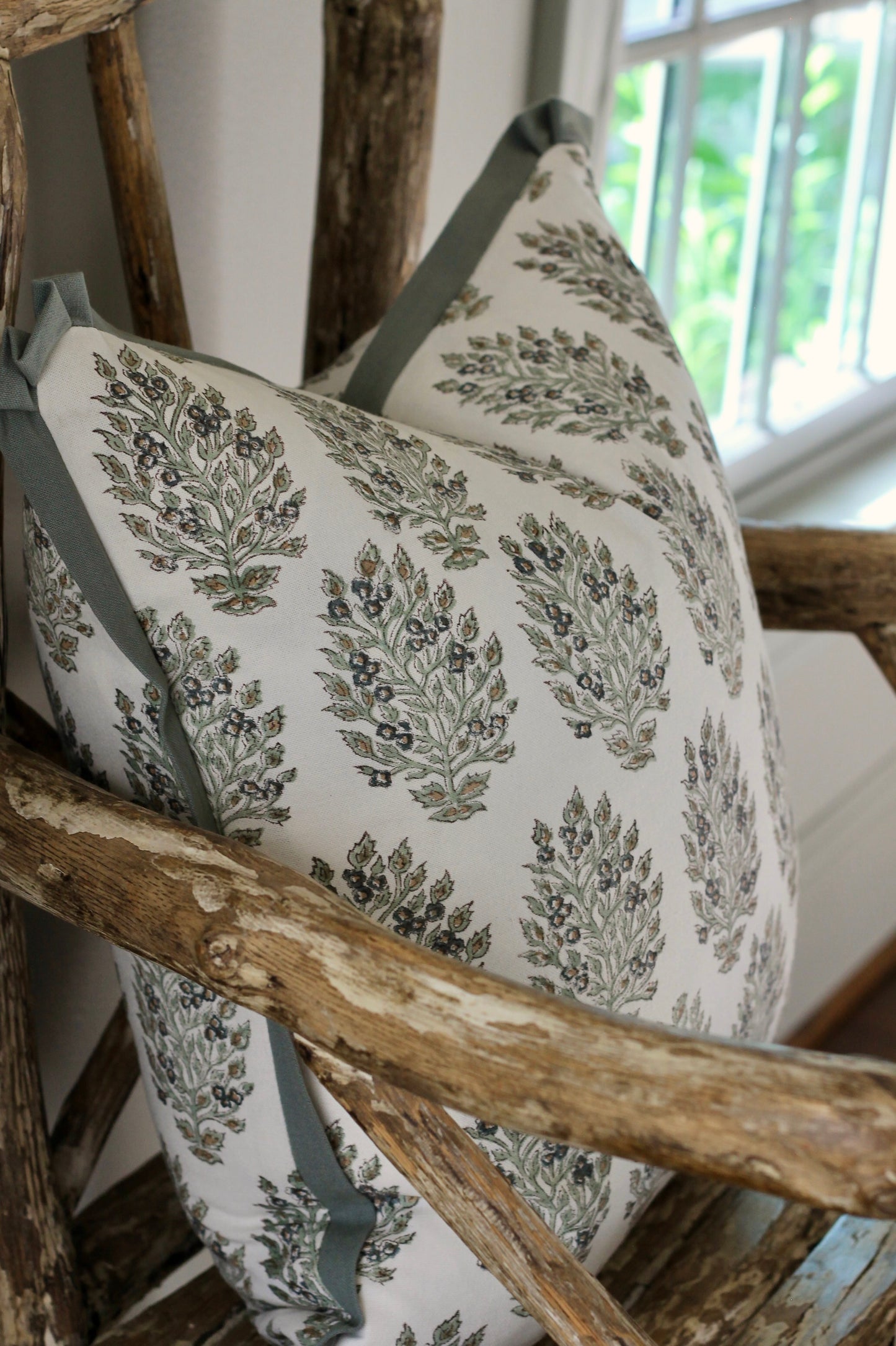 Hydrangea in Slate Pillow Covers with Slate Trim